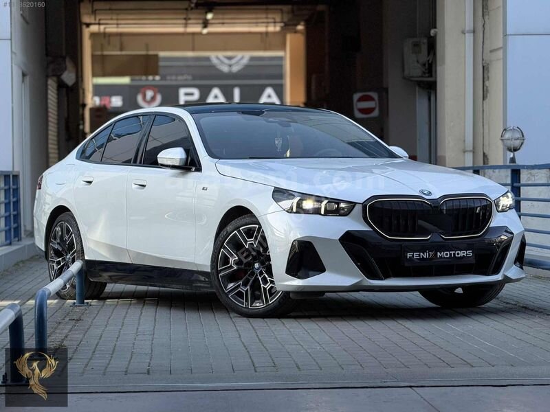 Galeriden BMW i Serisi i5 eDrive 40 M Sport 2023 Model İstanbul 29.628 km Beyaz