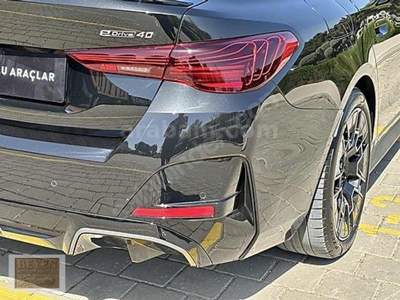 İ4 eDRİVE 40 MSPORT HATASIZ TABA HARMAN SHADOW ADAPTİF E.BAGAJ