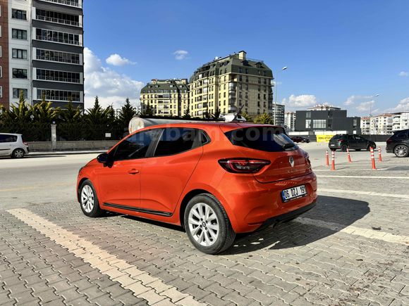 Sahibinden Renault Clio 1.0 TCe Touch 2023 Model 
