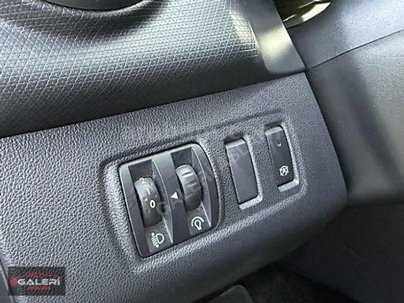 GALERİ ASLAN/2019/RENAULT CLİO TCE TOUCH/TESLA EKRAN+GERİ GÖRÜŞ