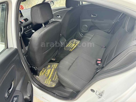 TAKAS OLUR   Fluence 1.5 dCi Touch Plus OTOMATİK VİTES 