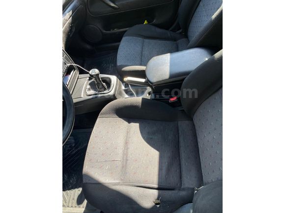 Sahibinden Volkswagen Passat 1.8 Basic 1999 Model
