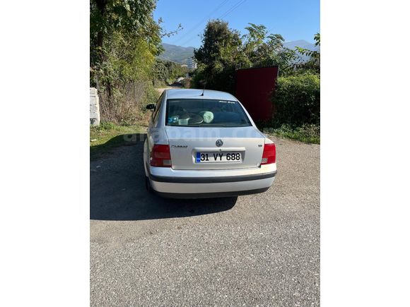 Sahibinden Volkswagen Passat 1.8 Basic 1999 Model