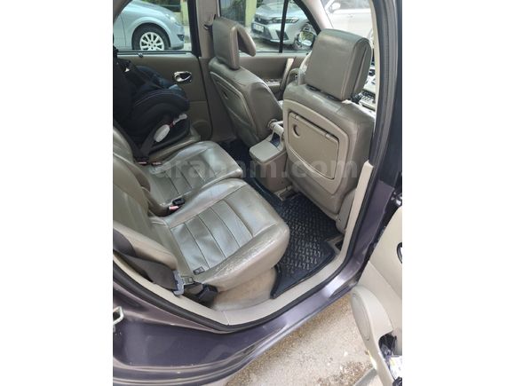 Sahibinden Renault Scenic 1.6 Dynamique 2006 Model