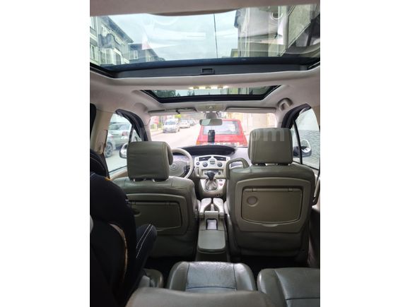 Sahibinden Renault Scenic 1.6 Dynamique 2006 Model