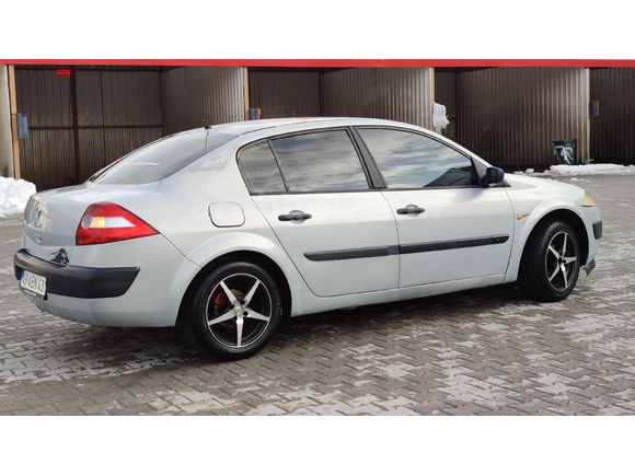 2005 Model  Megan 2