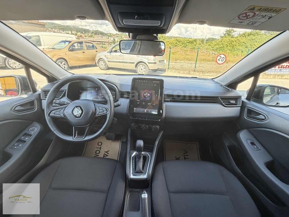 2023 MODEL RENAULT CLİO 1.0 Tce EQUILIBRE HATASIZ 29.000 KM %20