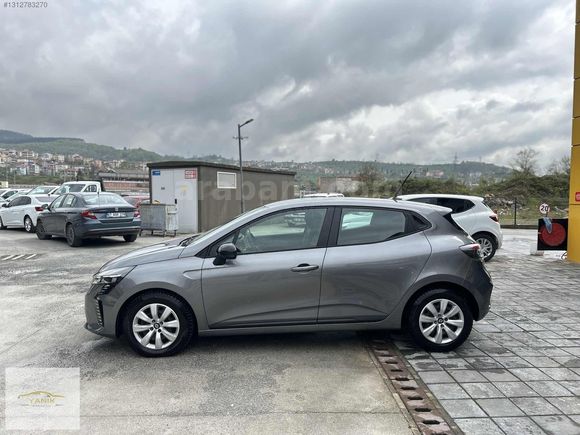2023 MODEL RENAULT CLİO 1.0 Tce EQUILIBRE HATASIZ 29.000 KM %20