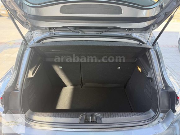 2023 MODEL RENAULT CLİO 1.0 Tce EQUILIBRE HATASIZ 29.000 KM %20