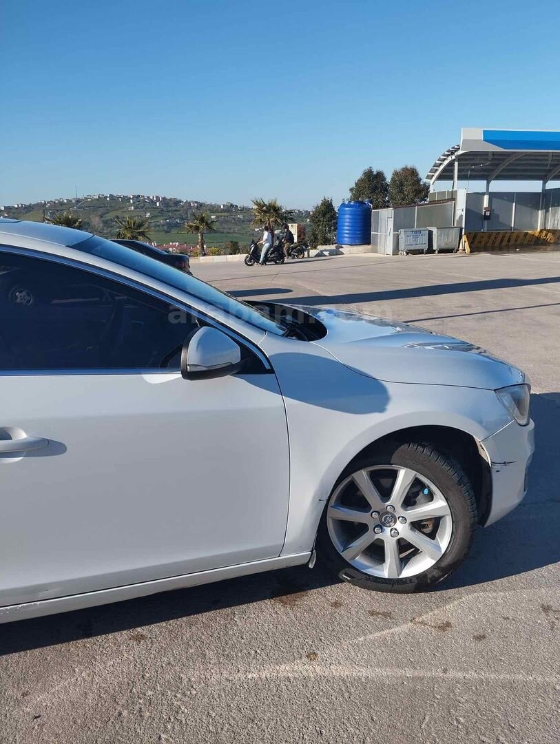 Sahibinden Volvo S60 1.5 T3 Advance 2018 Model Sinop 211.500 km Beyaz 5