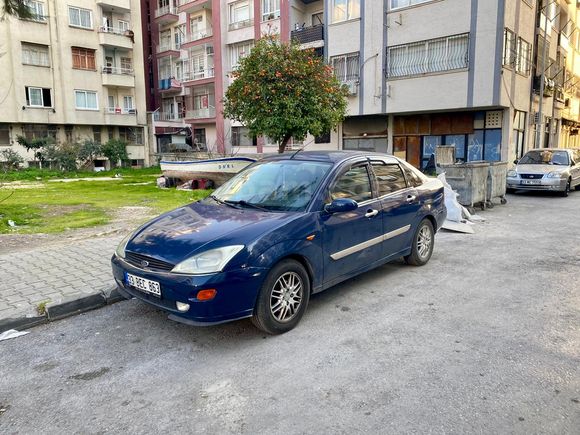 ACİL Sahibinden Ford Focus 1.6 Ghia 2001 Model Mersin