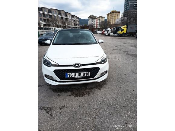 Sahibinden Hyundai i20 1.4 CRDi Elite 2017 Model  130.000 km Beyaz