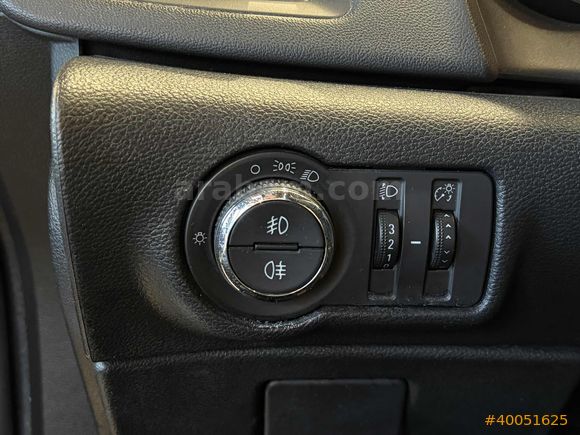 | UNIQ AUTO | 2016 OPEL ASTRA DESING OTOMATIK