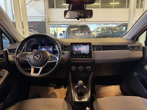 2024 RENAULT CLIO 1.0 TCe Evolution