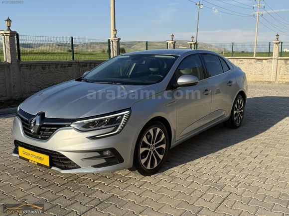 2023 MODEL1.3 tce İCON BOYASIZ 67 BİN KM