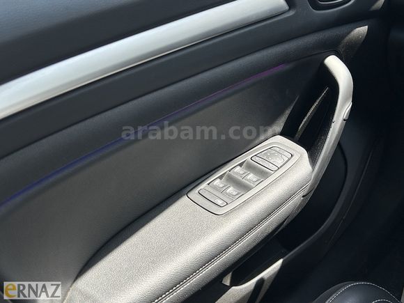 ERNAZ OTO'DAN Renault Megane KREDİ KARTINA 12 TAKSİT