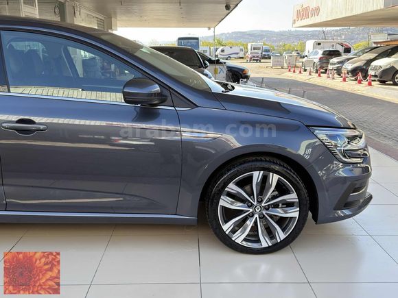 BOYASIZ 7.300 KM 2025 MODEL İCON CAM TAVAN KOLTUK ISITMA