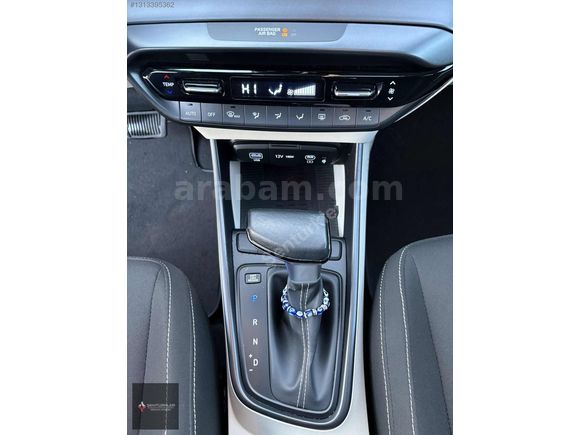 2023 MODEL 31 BİNDE MAKYAJLI KASA OTOMATİK 1.4 ELİTE