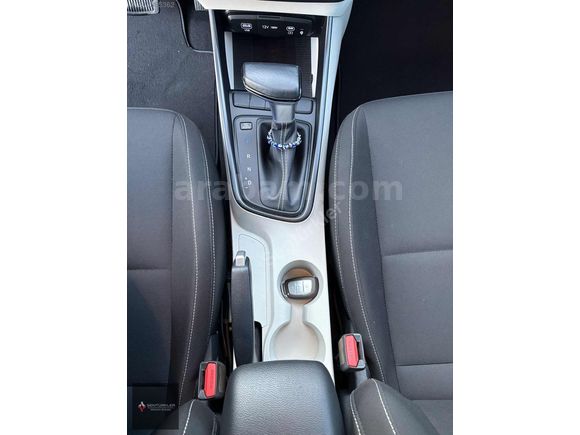 2023 MODEL 31 BİNDE MAKYAJLI KASA OTOMATİK 1.4 ELİTE