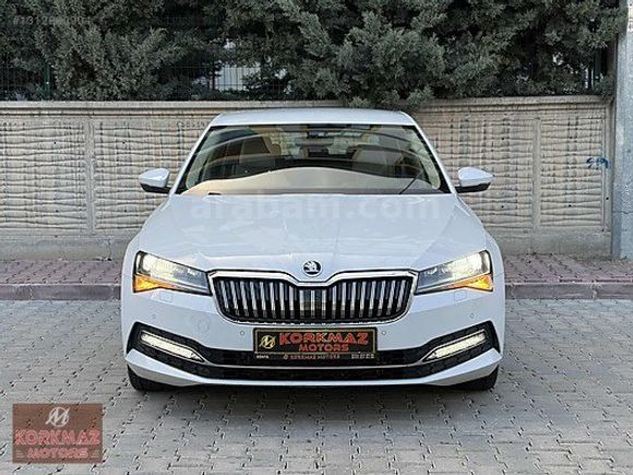 KORKMAZ MOTORSDAN HATASIZ 2019 SUPERB DSG İÇİ BEJ+ 141.ooo KM