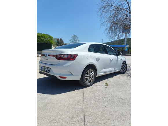 Sahibinden Renault Megane 1.3 TCe Joy 2020 Model  65.250 km Beyaz