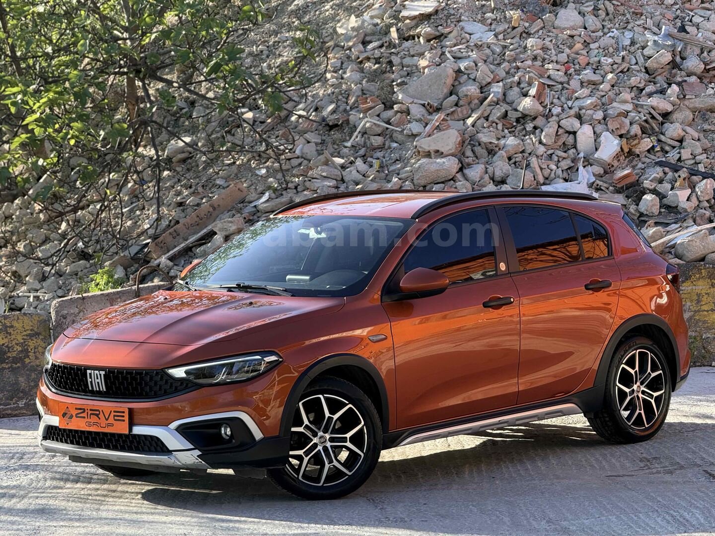 FİAT EGEA CROSS 2023 URBAN PAKET EN DOLUSU HATASIZ BOYASIZ-1.99 ORAN 48 AY TAKSİTLE- 2