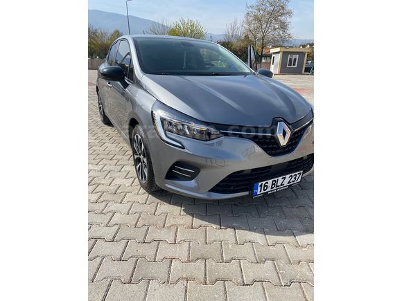 Sahibinden Renault Clio 1.0 TCe Touch 2023 Model 