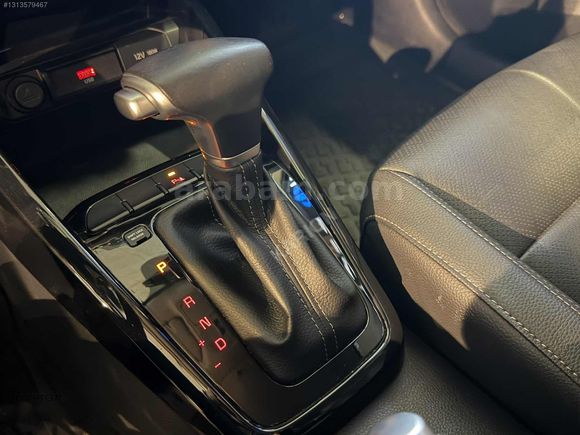 KARION DAN 2021 KIA STONIC ELEGANCE KONFOR HATASIZ AYARINDA