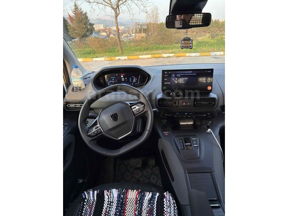Sahibinden Peugeot Rifter 1.5 BlueHDI Allure 2025 Model 