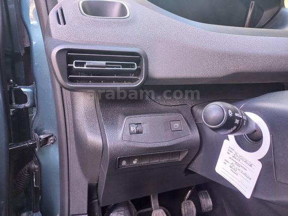 Memurdan Boyasız-Değişensiz 34 Bin KM - 2025 Rifter Yetkili Servis Bakımlı