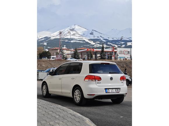 Sahibinden Volkswagen Golf 1.4 TSi Trendline 2011 Model  99.000 km Beyaz