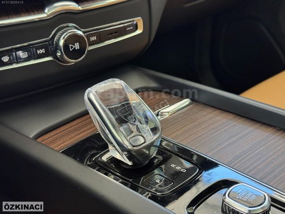 ÖZKINACI'DAN 2022 VOLVO XC60 B4 PLUS BRIGHT 68.000KM BOYASIZ