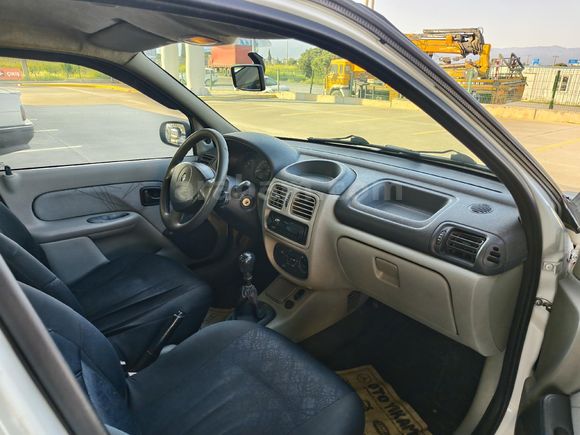 Galeriden Renault Clio 1.5 dCi Authentique 2004 Model Balıkesir