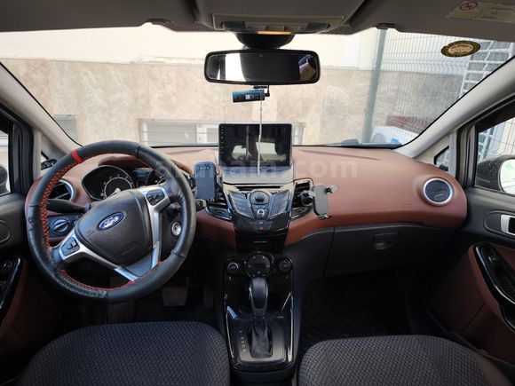 Sahibinden Ford Fiesta 1.6 Titanium 2013 Model