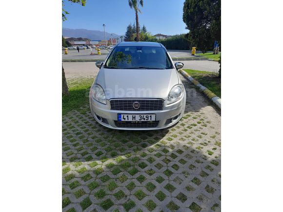 Sahibinden Fiat Linea 1.3 Multijet Emotion Plus 2010 Model Kocaeli 215.000 km Gri (Gümüş)
