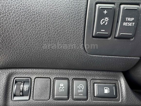 AUTO SRC 2018 NİSSAN NAVARA 4x2