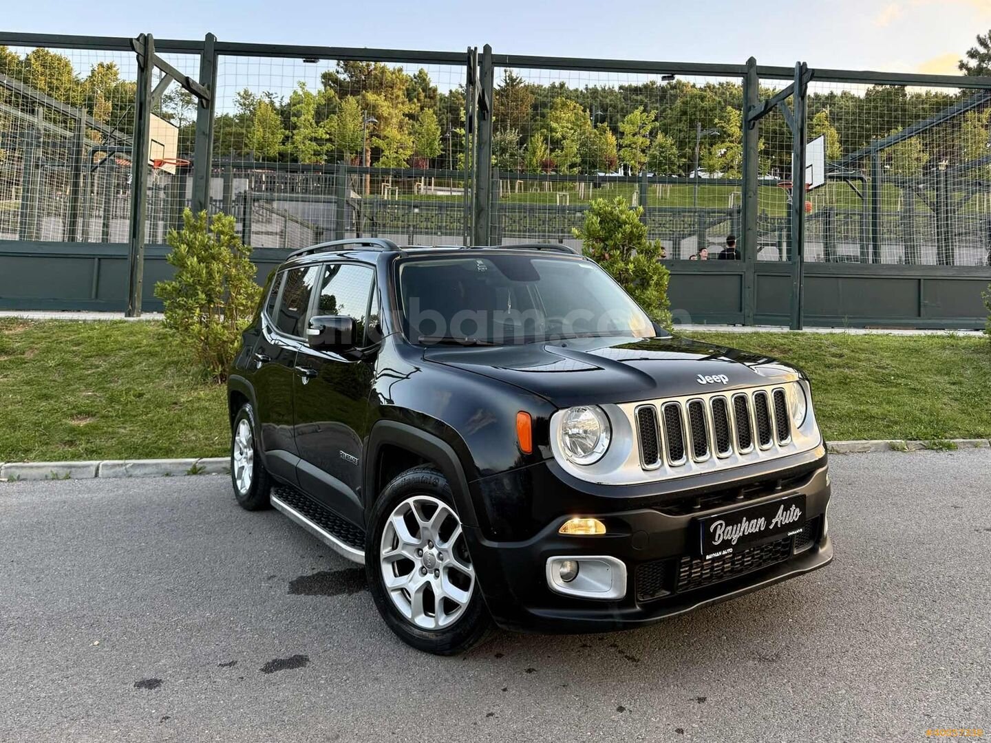 Galeriden Jeep Renegade 1.6 MultiJet Longitude 2017 Model İstanbul 145.000 km Siyah 1