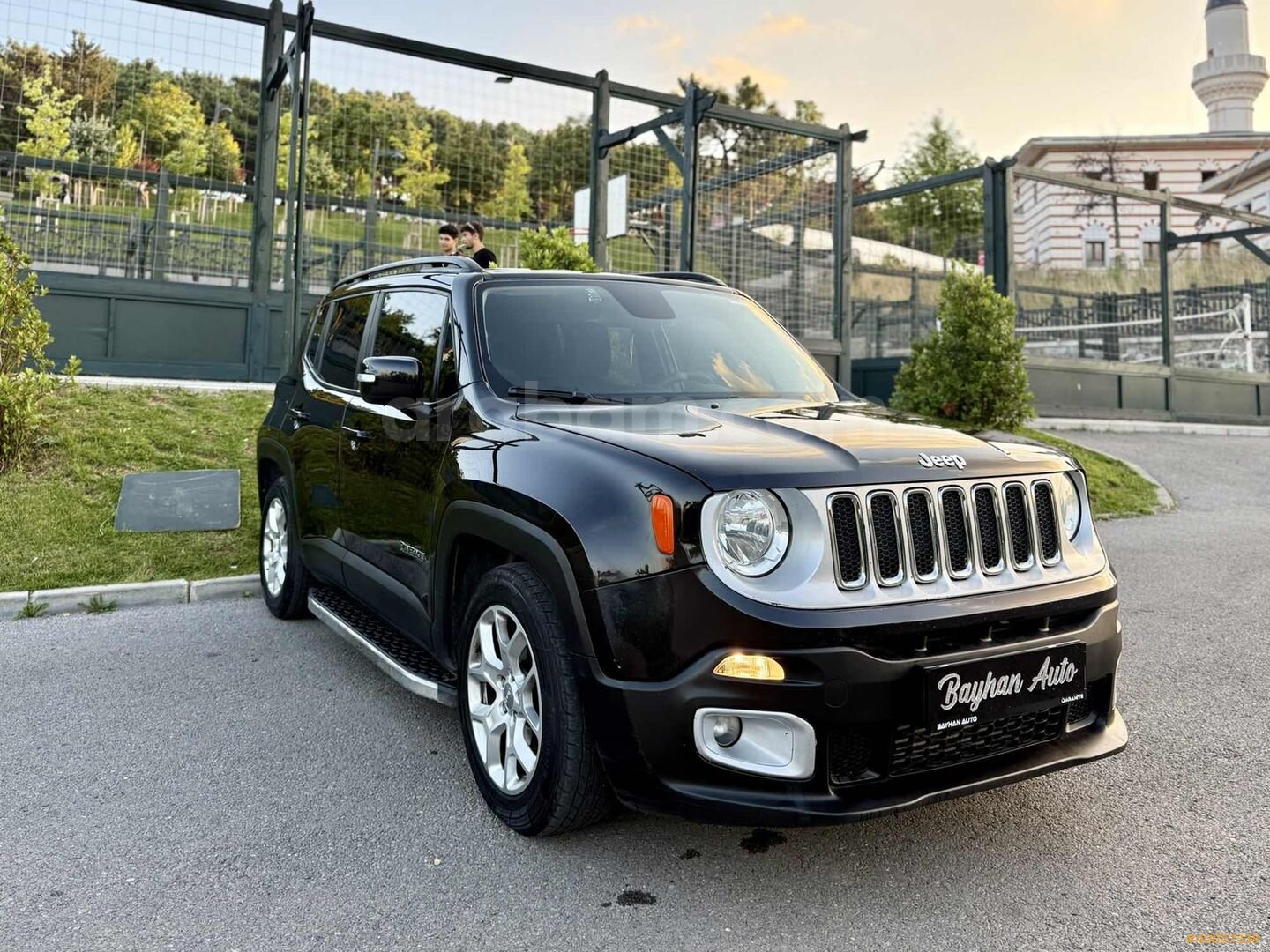 Galeriden Jeep Renegade 1.6 MultiJet Longitude 2017 Model İstanbul 145.000 km Siyah 2