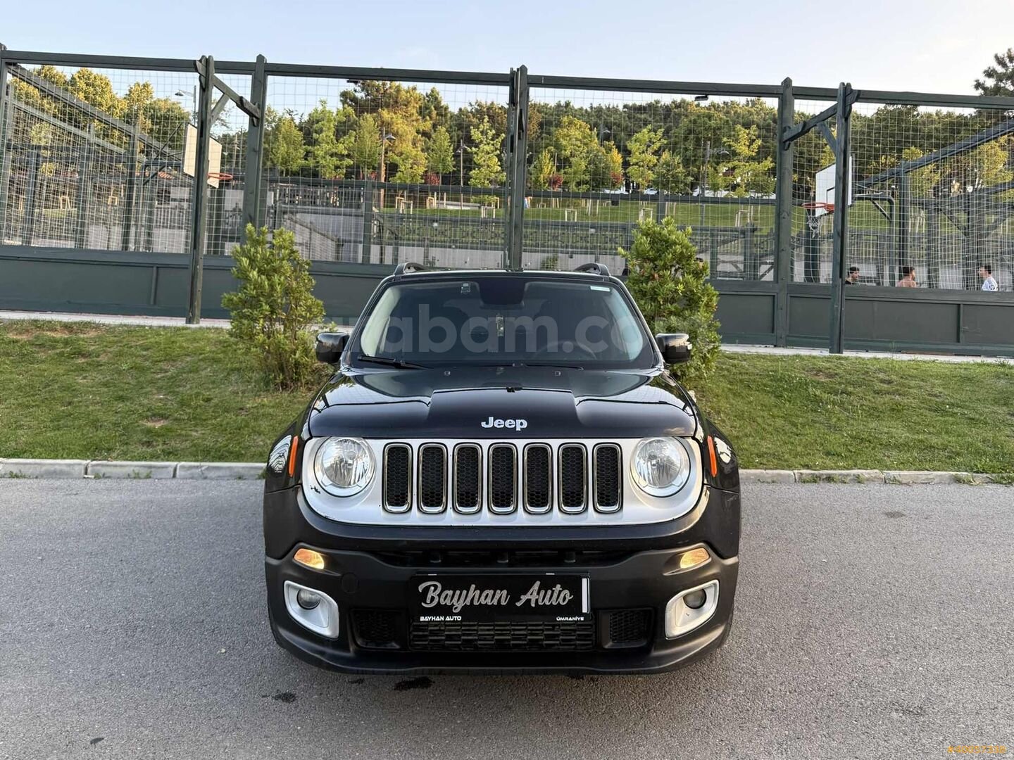Galeriden Jeep Renegade 1.6 MultiJet Longitude 2017 Model İstanbul 145.000 km Siyah 4