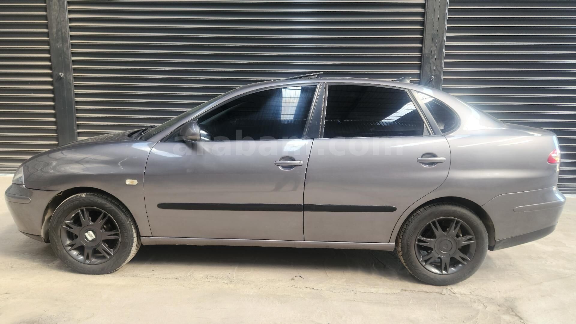 Sahibinden Seat Cordoba 1.4 TDI Signo 2004 Model Mersin 363.000 km Gri (titanyum) 5