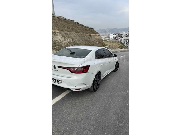 2019 RENAULT MEGANE 1.5 DCİ 183.000 km 2 parça boyalı