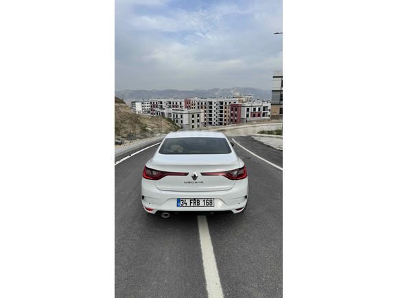 2019 RENAULT MEGANE 1.5 DCİ 183.000 km 2 parça boyalı