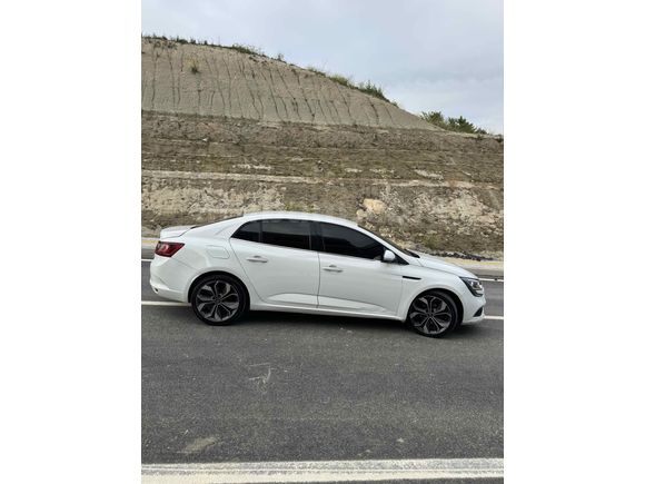 2019 RENAULT MEGANE 1.5 DCİ 183.000 km 2 parça boyalı
