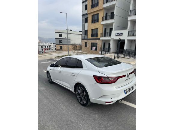 2019 RENAULT MEGANE 1.5 DCİ 183.000 km 2 parça boyalı