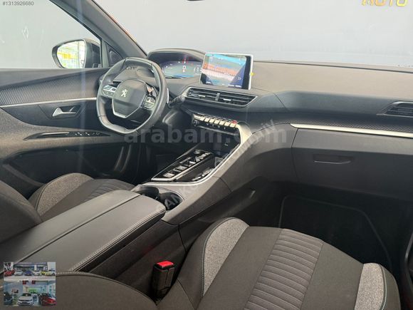 2023 PEUGEOT 3008//1.2 PURETECH// E-TOGGLE EAT8//HATASIZ 30BİNDE