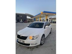 Sahibinden Skoda SuperB 1.6 TDI Prestige 2012 Model  190.000 km Beyaz
