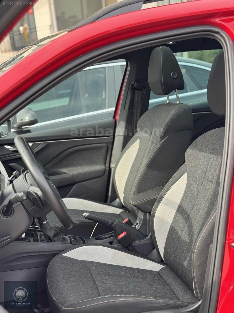 CAM TAVANLI KIRMIZI SKODA KAMIQ 5