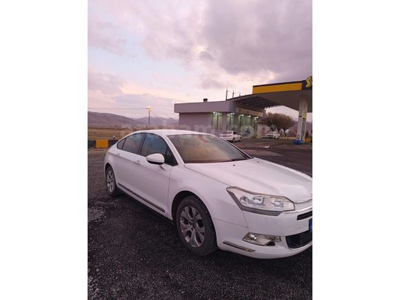 Sahibinden Citroen C5 1.6 e-HDi Confort 2014 Model  244.000 km Beyaz