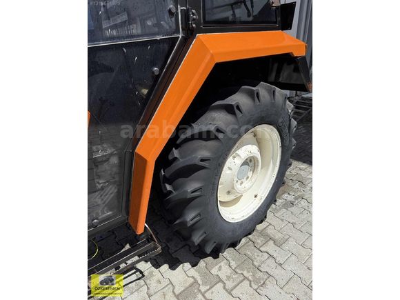 Unıversal 533 2008 model orijinal kabin 5000 saatte