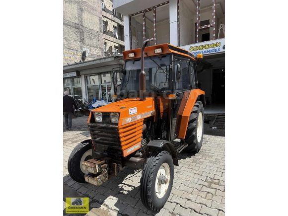 Unıversal 533 2008 model orijinal kabin 5000 saatte